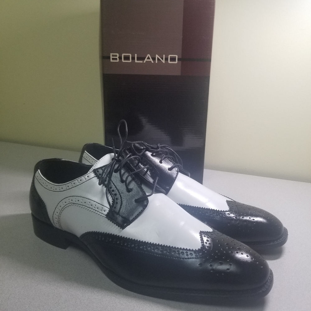 LIKE NEW Bolano Oxfords - Picture 2 of 10